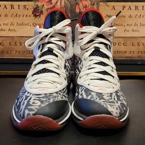 Nike LeBron VIII 8 ‘Graffiti'